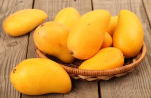 4 health benefits of eating mangoes & 3 healthy mango recipes